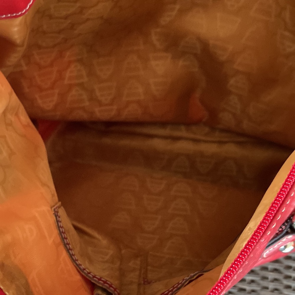 KATHY VAN ZEELAND.GORGEOUS RED PURSE! VERY WELL MADE. LIKE NEW. - Picture 16 of 16